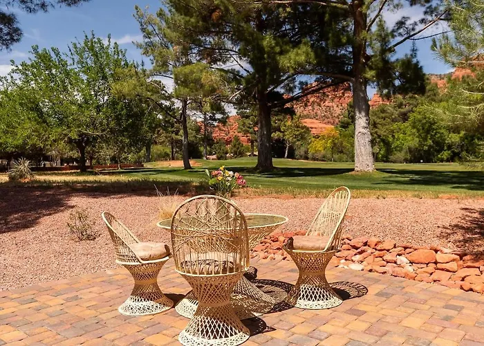 Country Club Location With Stunning Red Rock Views Holiday home